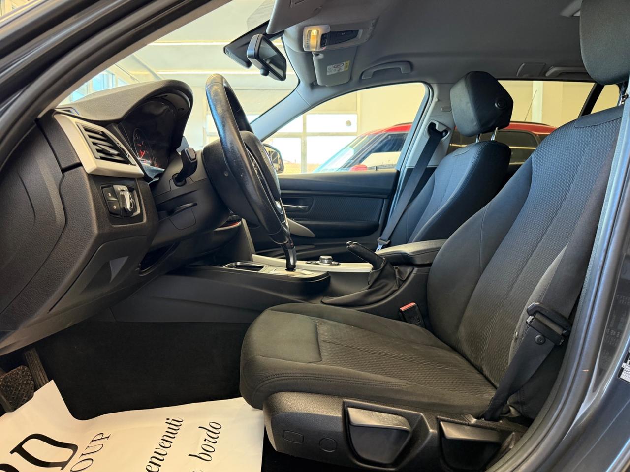 BMW 316d Touring Sport automatica okneopatentati