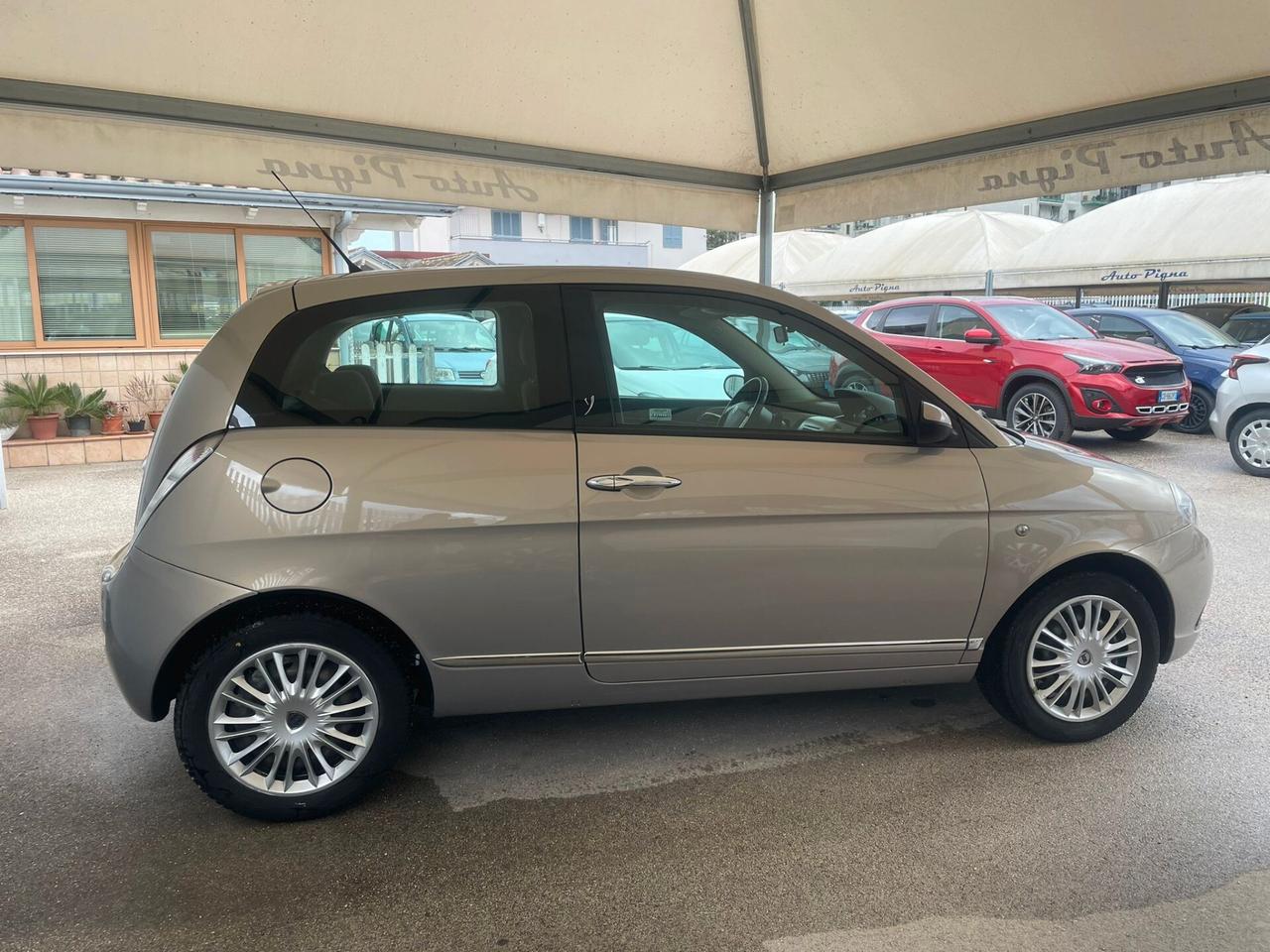 Lancia Ypsilon 1.2 Argento