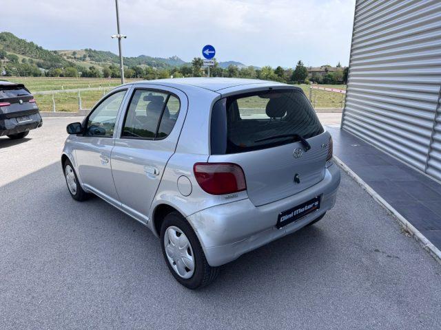 TOYOTA Yaris 1.0i 16V cat 5 porte OK neopatentati