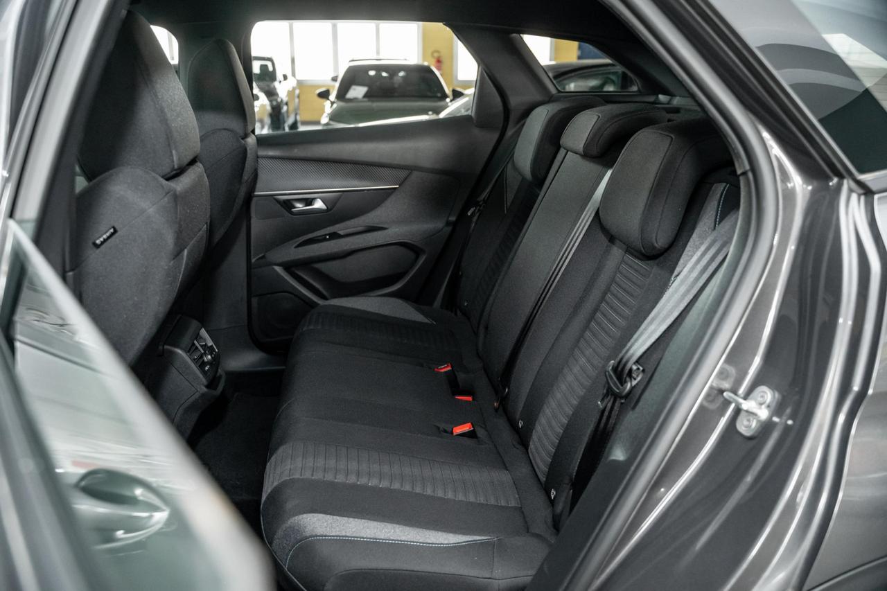 Peugeot 3008 1.5 bluehdi Active Pack s&s 130cv eat8