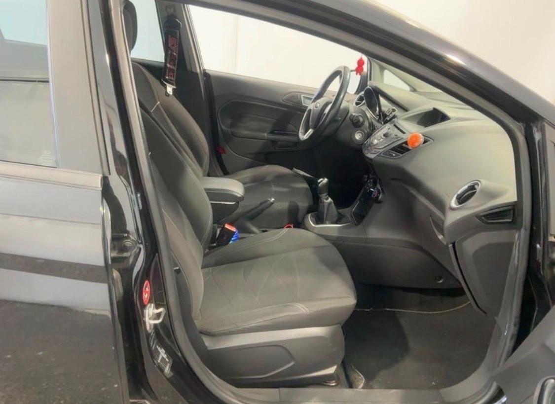 Ford Fiesta 1.5 TDCi 75CV 5 porte Titanium