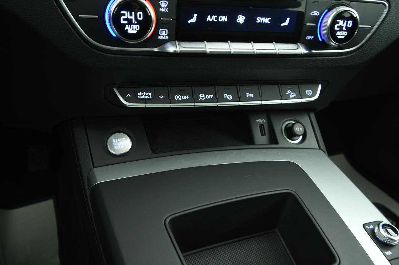 AUDI Q5 40 2.0 tdi mhev 12V quattro TETTO PANO+CAMERA 360