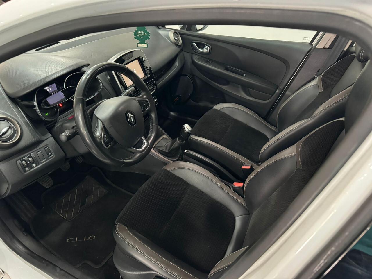 Renault Clio dCi 8V 90CV EDC Start&Stop 5 porte Energy Intens