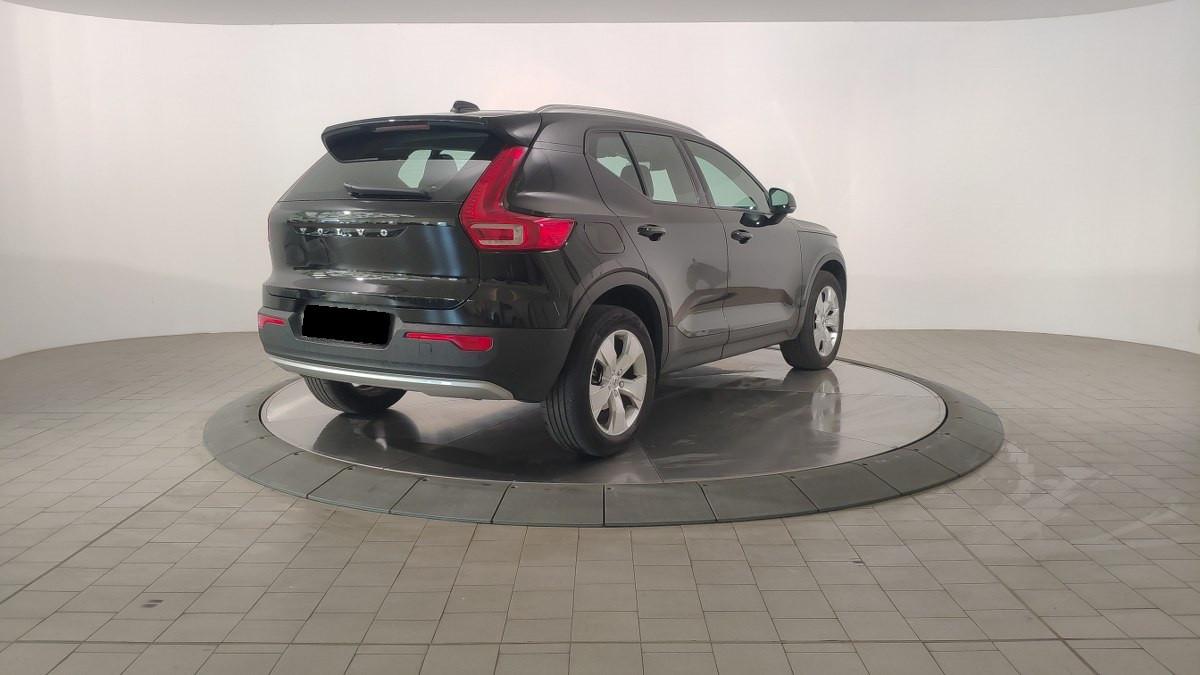 VOLVO Xc40 T2 Geartronic Momentum Pro