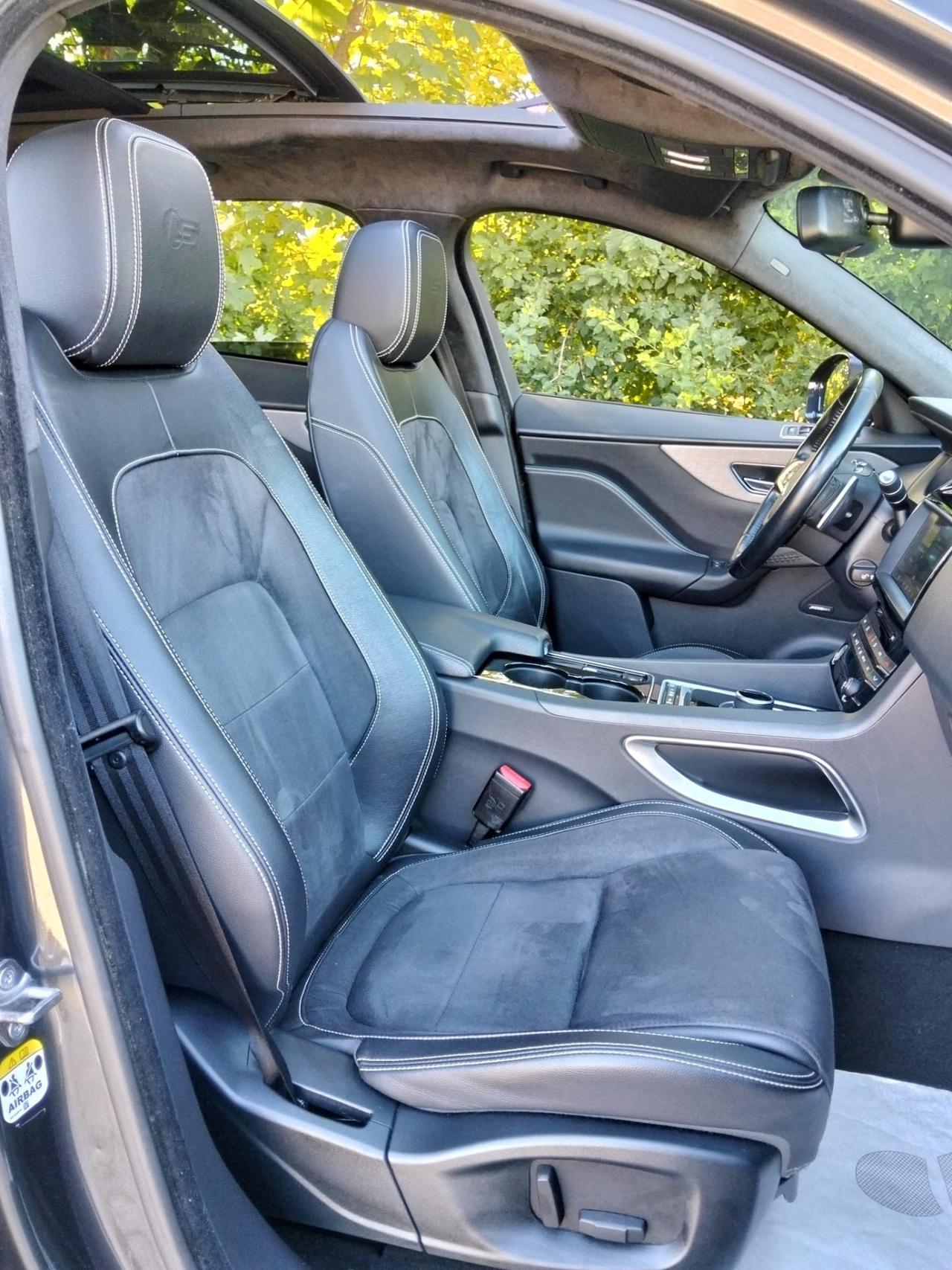Jaguar F-Pace S 3.0 D V6 300 CV AWD Automatic*Navi*Alcantara