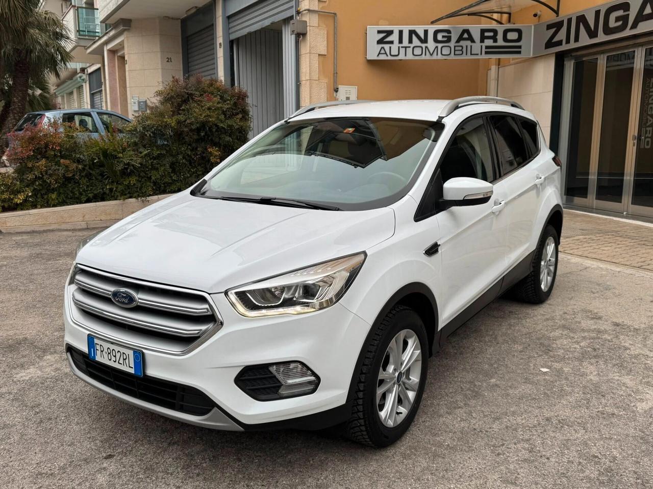 FORD KUGA 1.5 TDCI 120 CV. 2WD TITANIUM NAVI+RETROCAMERA