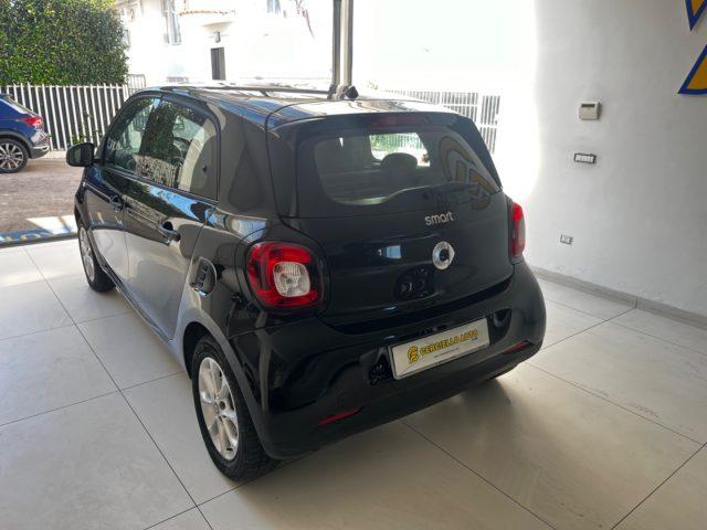 SMART ForFour 70 1.0 twinamic Youngster da ?179,00 mensili