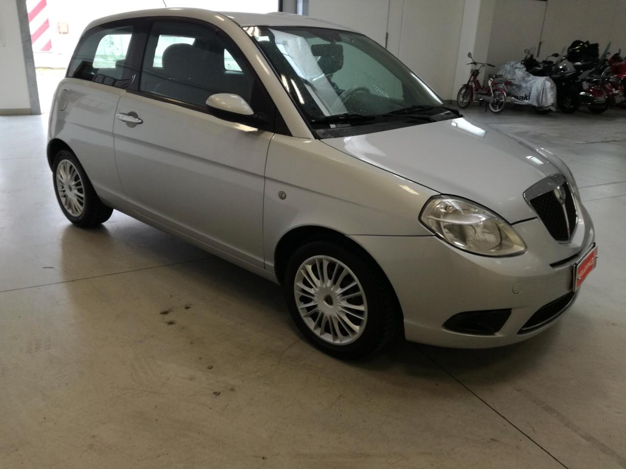 Lancia Ypsilon 1.2 OK NEOPATENTATI