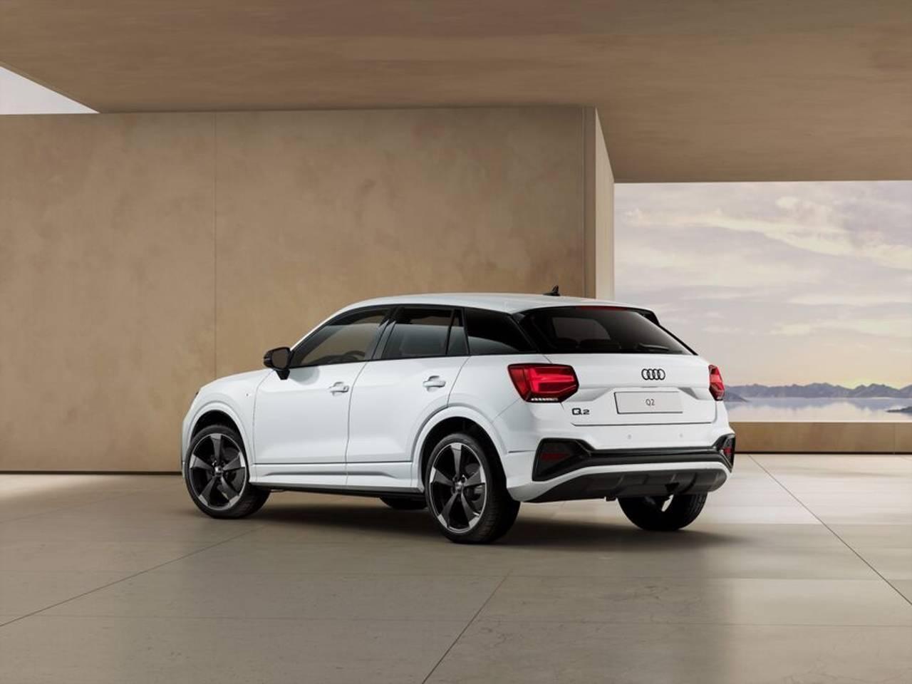 AUDI Q2 35 TFSI S-TRONIC IDENTITY BLACK