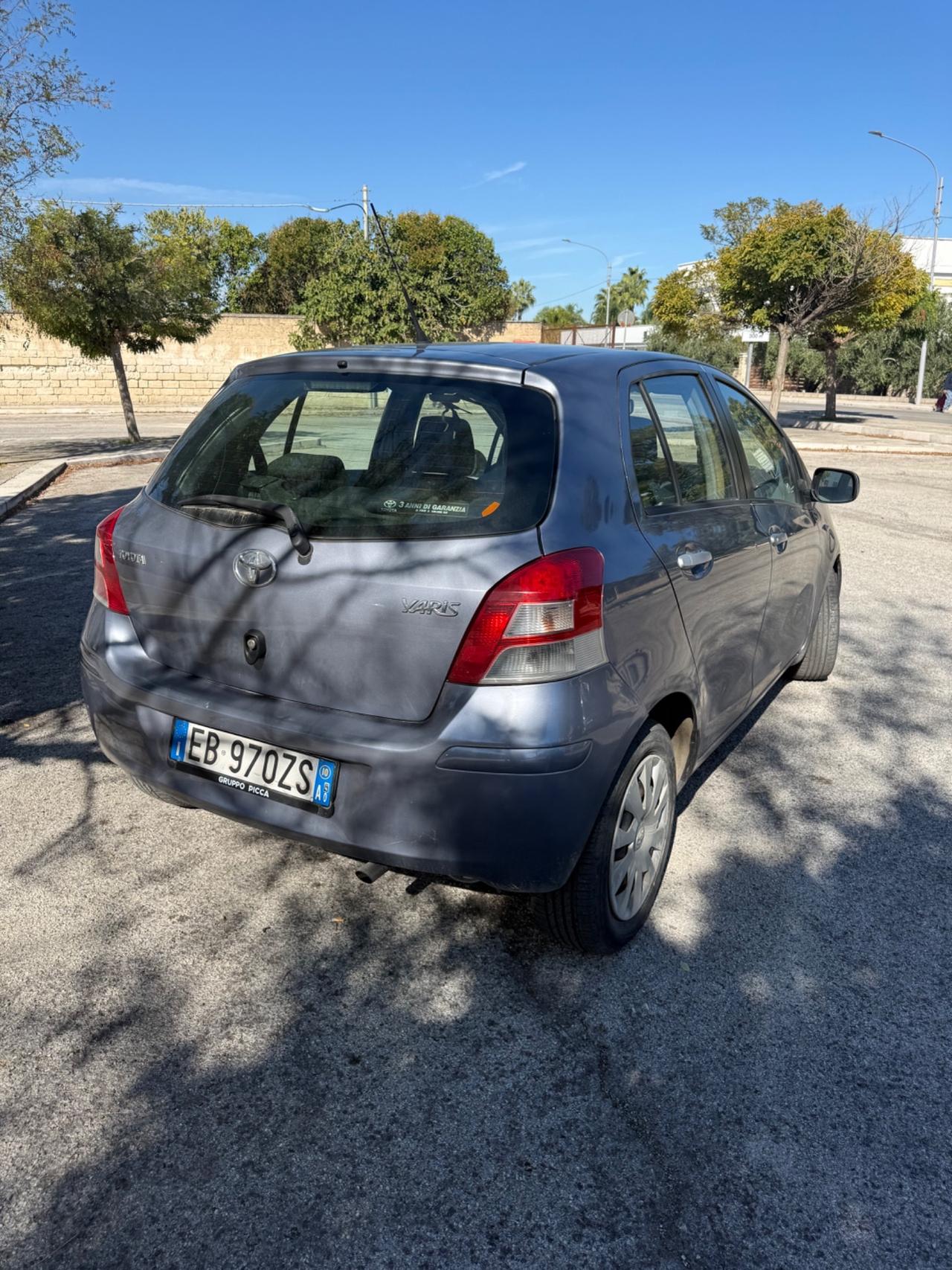 Toyota Yaris 1.0 5 porte sol