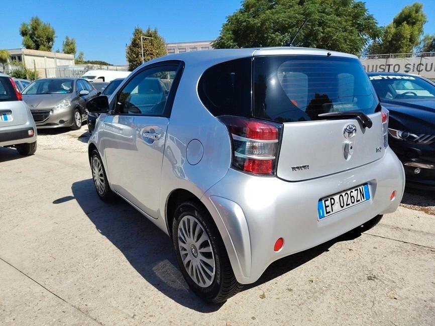 Toyota iQ 1.0 CVT Trend