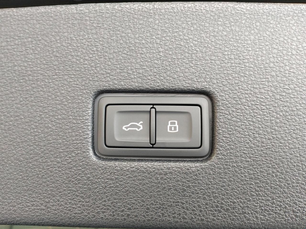 Audi Q8 3.0 tdi mhev Sline quattro 286cv tip tronic IVA ESPOSTA