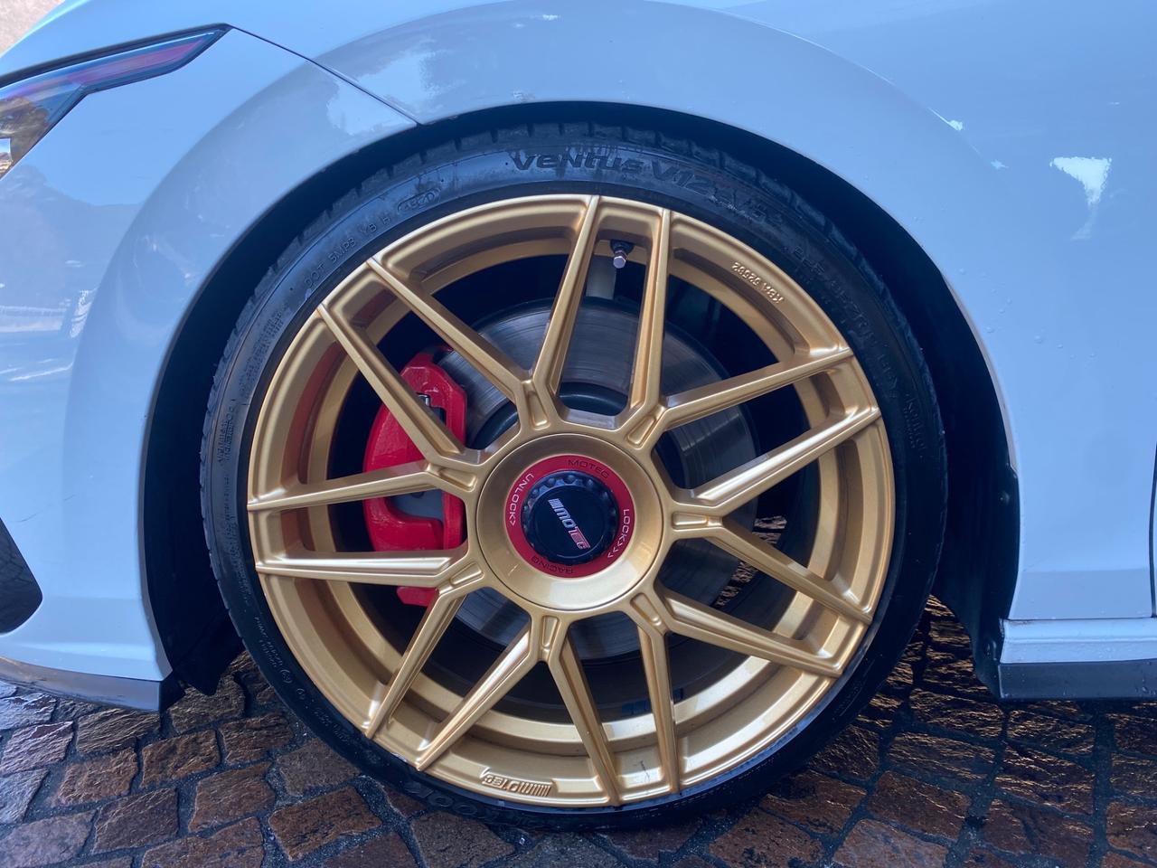 Volkswagen Golf GTI 2.0 TSI DSG 19” IQ-LIGHT Fendinebbia