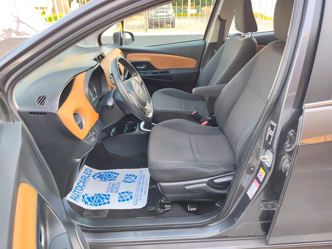 Toyota Yaris 1.0 BENZINA Lounge