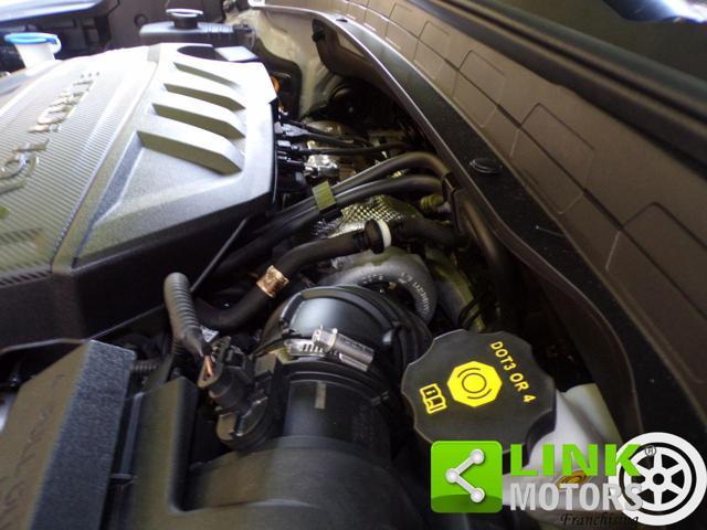 HYUNDAI Santa Fe 2.2 CRDi 4WD A/T 7 posti Xprime con Garanzia