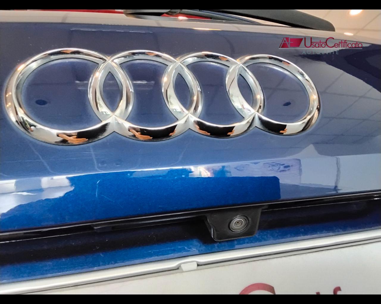AUDI Q2 30 TDI S tronic Business