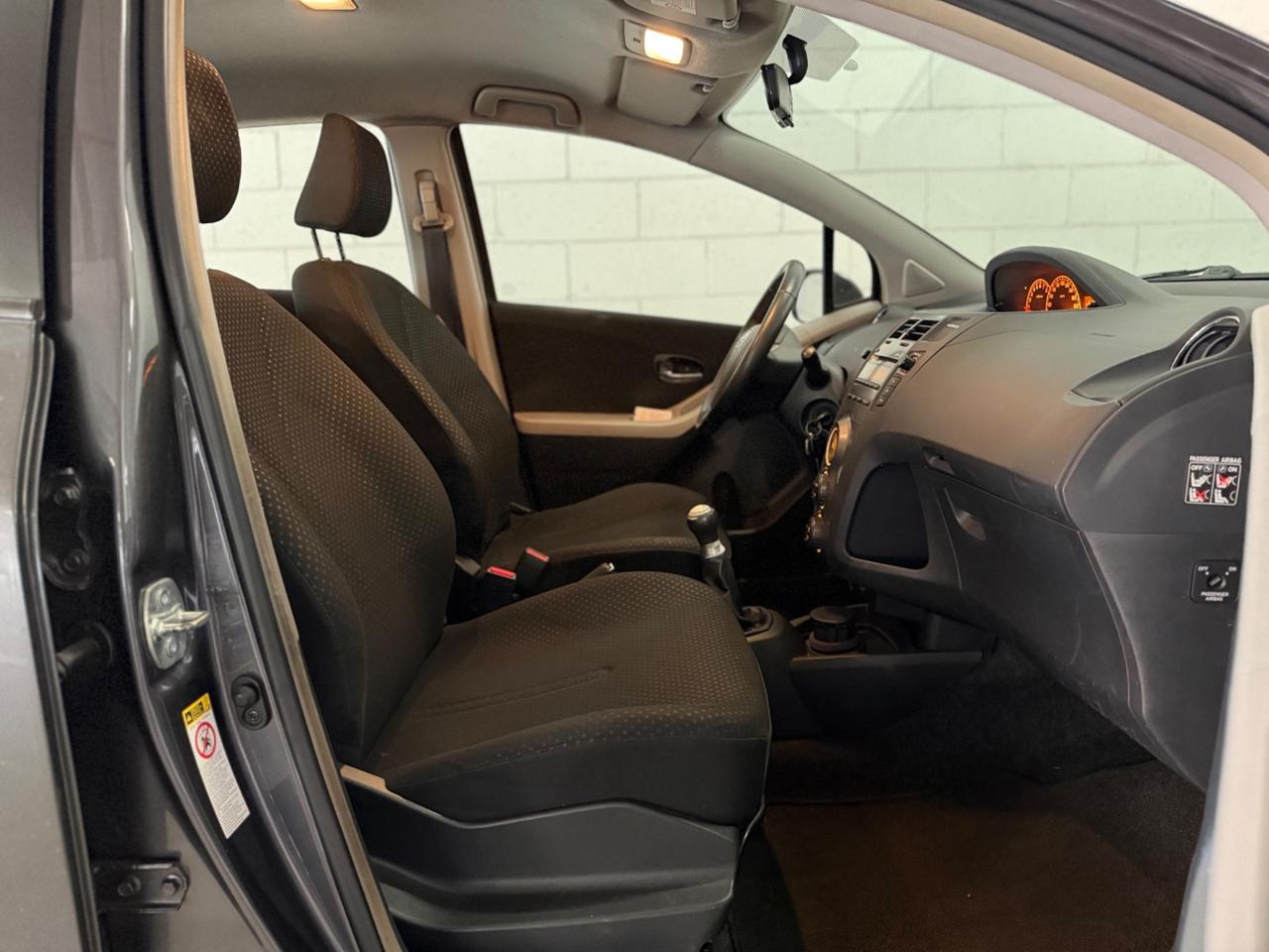 Toyota Yaris 1.0 5 porte Sol