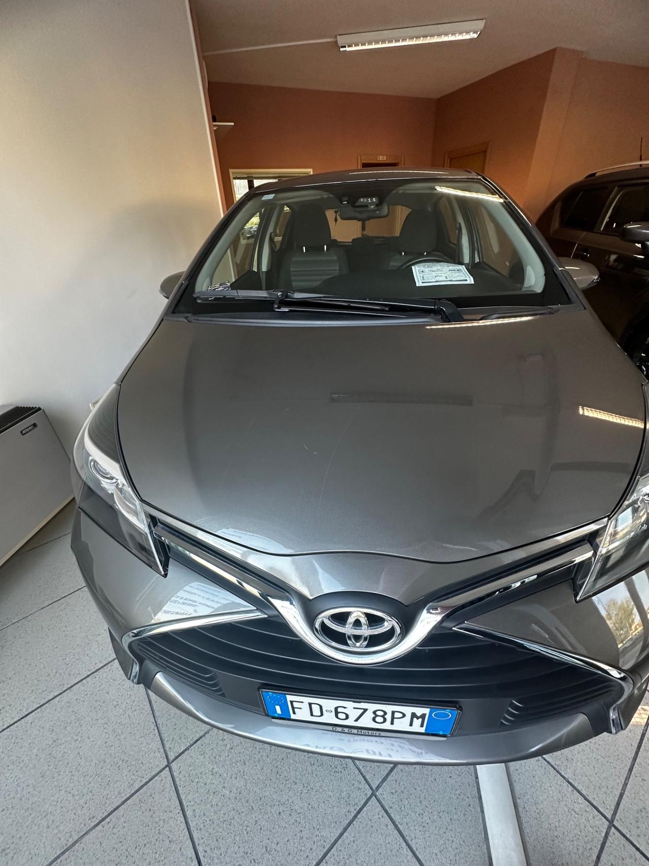 Toyota Yaris 1.0 5 porte