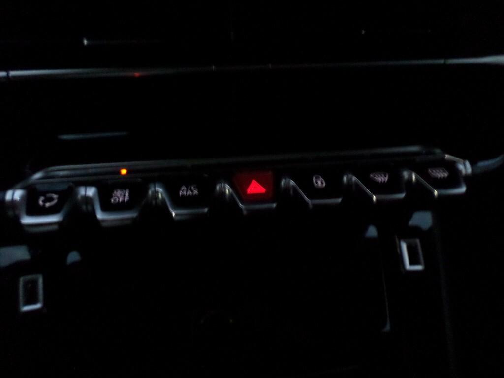 Peugeot 2008 BlueHDi 130 S&S EAT8 Allure