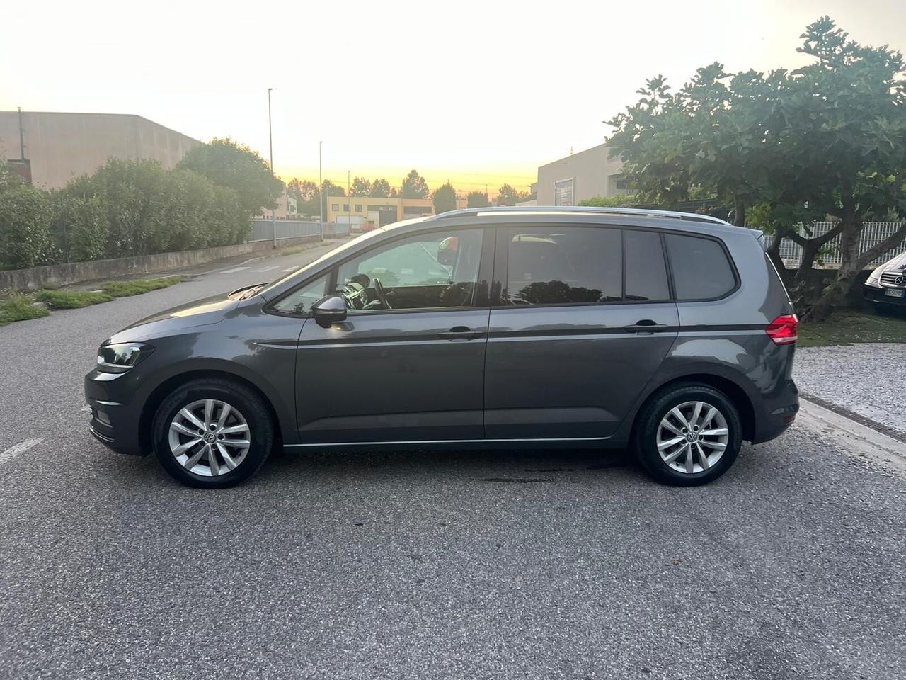 Volkswagen Touran 1.6 TDI 115 CV SCR DSG Business BlueMotion Technology
