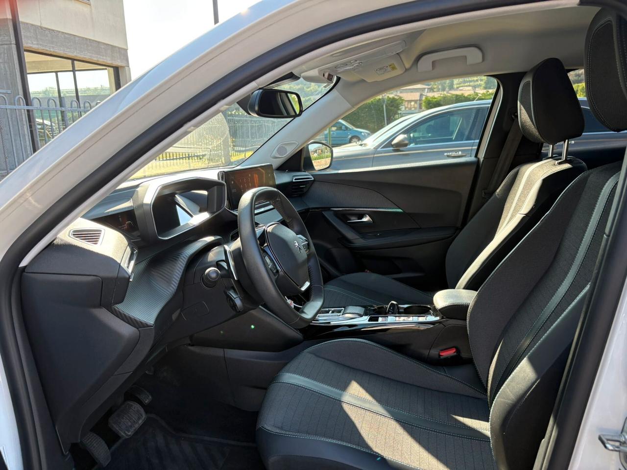 PEUGEOT 2008 1.5 BLUEHDI GT LINE