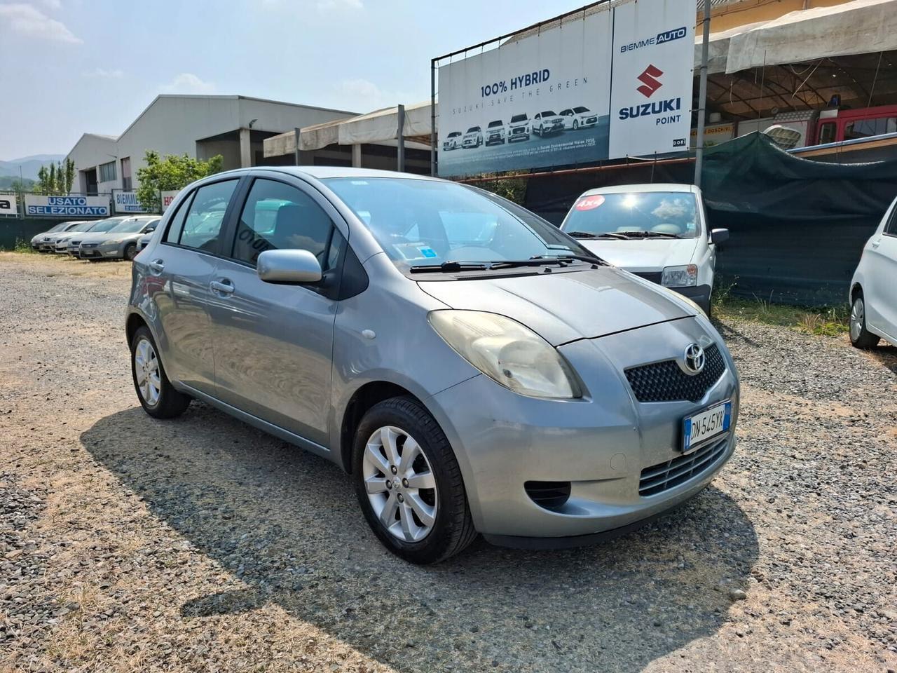 Toyota Yaris 1.0 5 porte