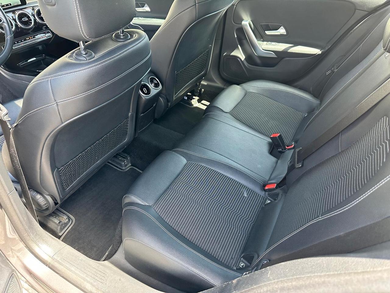 Mercedes-benz A 180 d Sport 116cv TELECAMERA MBUX