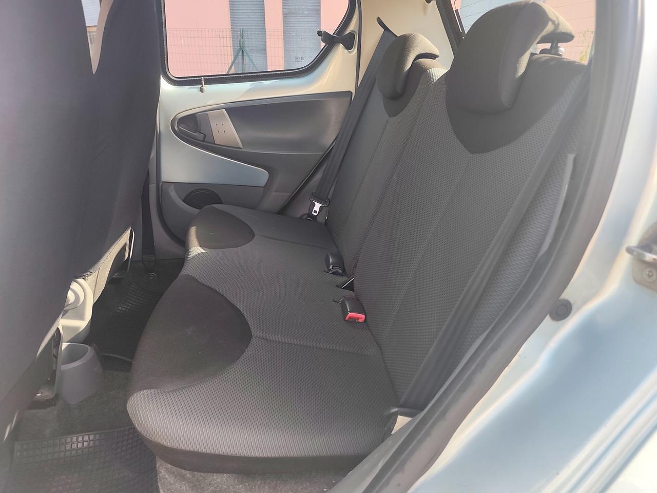 Toyota Aygo 1.0 Benz euro 4 5 porte Sol
