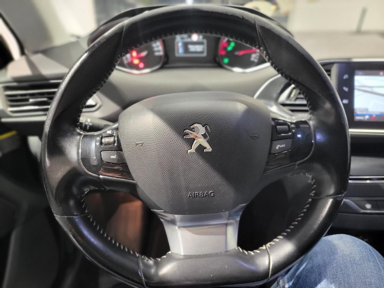 Peugeot 308 - 11/2017 1.6 BlueHDi 120 Cv EAT6 Allure