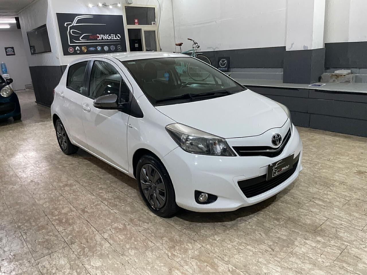 Toyota Yaris 1.0 5 porte Lounge