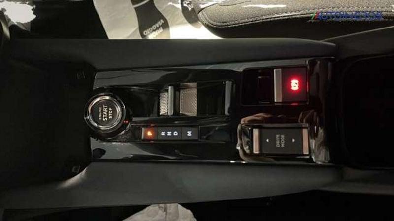 Alfa Romeo Junior 1.2 Hybrid ibrida