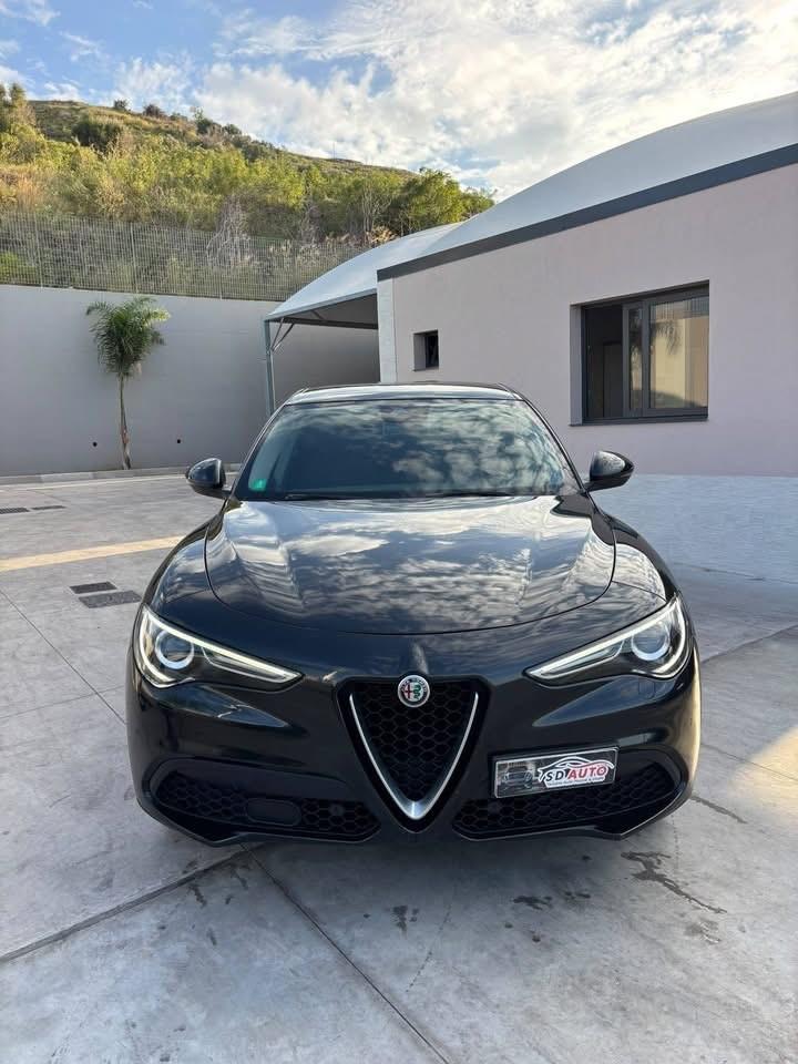 Alfa Romeo Stelvio 2.2 Turbodiesel 190 CV AT8 RWD Executive