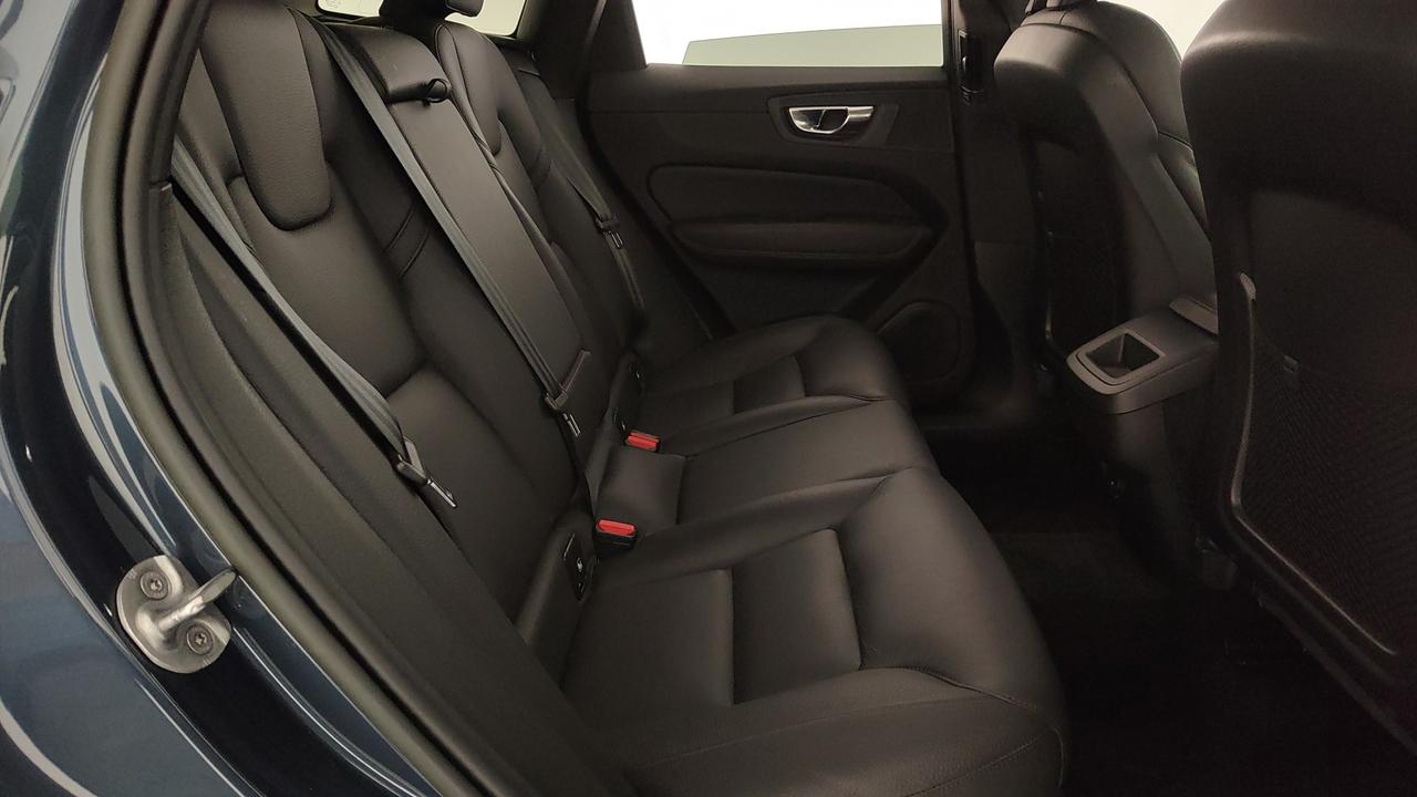 VOLVO XC60 II 2022 - XC60 2.0 b4 Ultimate Bright awd auto