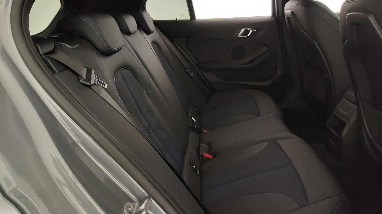 BMW Serie 1 F40 - 118d Msport auto