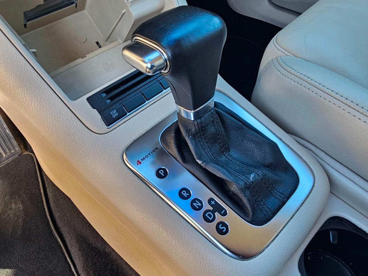 Volkswagen Tiguan 2.0 16V TDI DPF 4 MOTION tiptronic Sport & Style (18°)