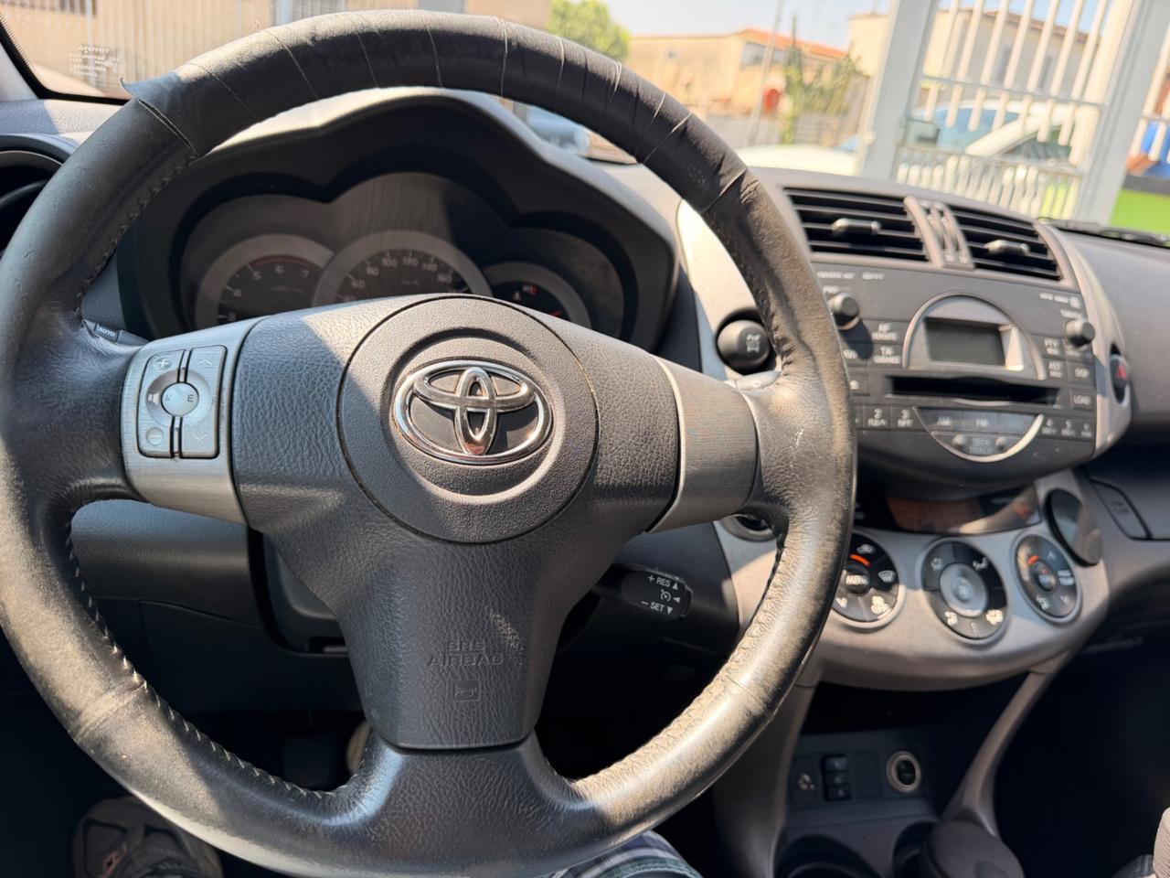 Toyota RAV 4 RAV4 2.2 D-4D 177 CV Luxury 4x4 PERFETTA!!!