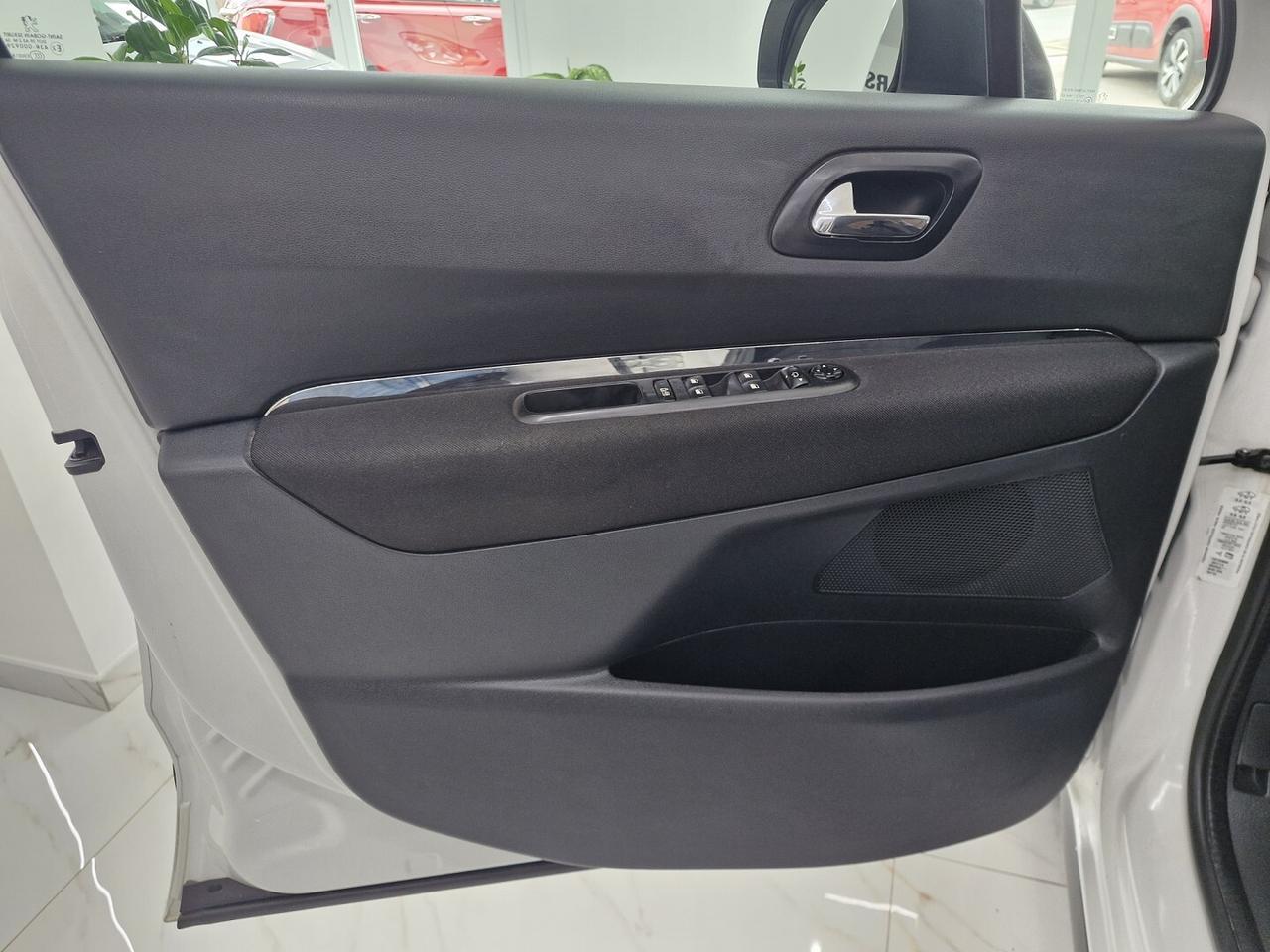 PEUGEOT 3008 1.6 Hdi 110CV Allure BIANCO PERLATO