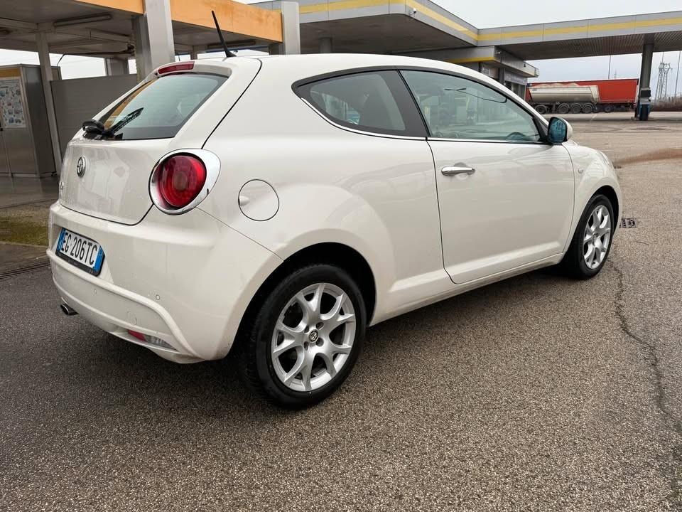 Alfa Romeo MiTo 1.3 JTDm-2 95 CV S&S Distinctive