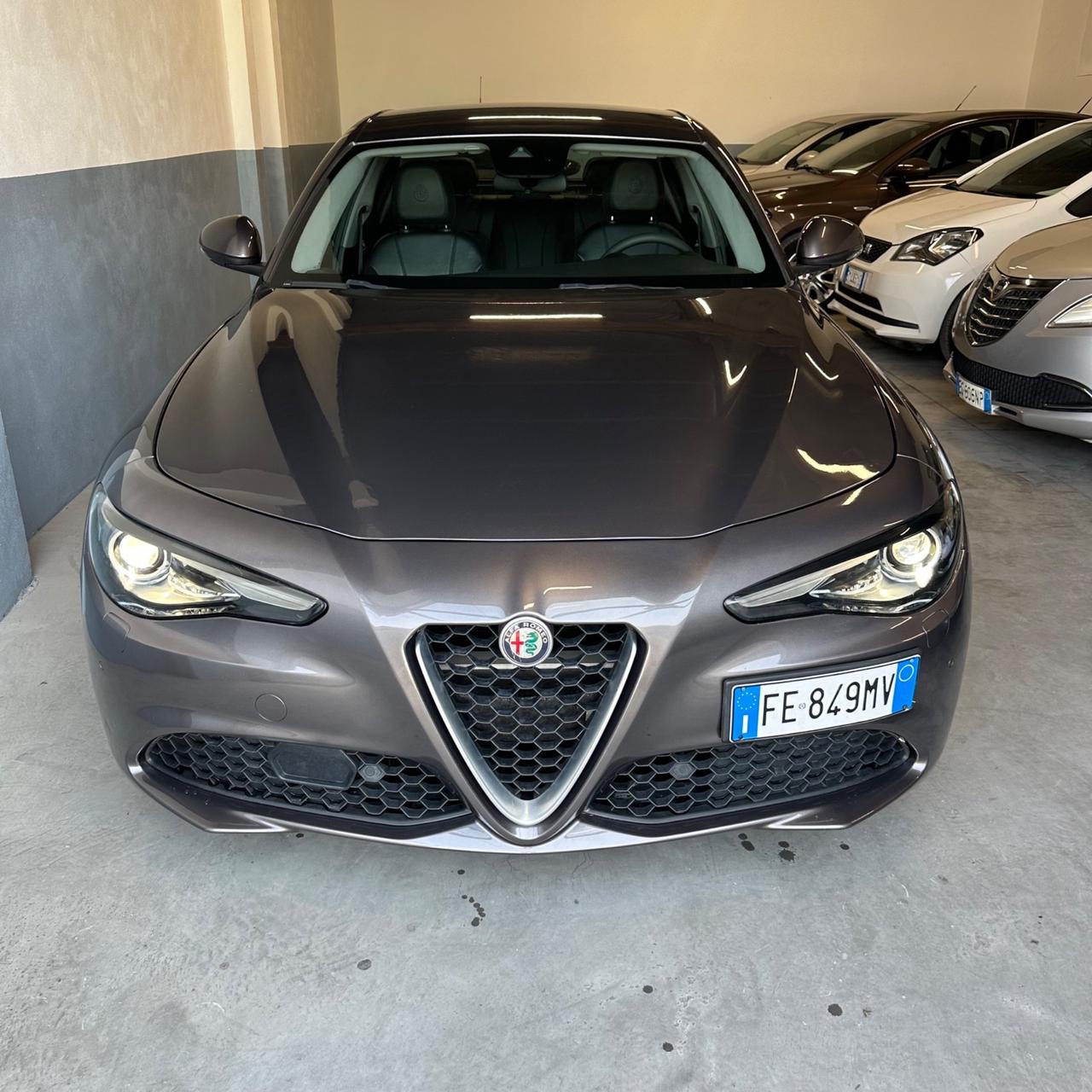 Alfa Romeo Giulia 2.2 Turbodiesel 180 CV AT8 Business Sport Launch Ed.