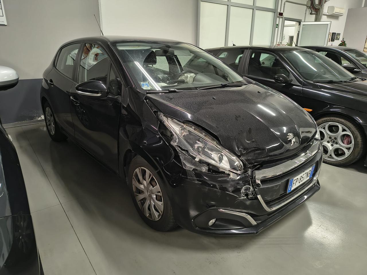 Peugeot 208 1.6 BlueHDi 5 porte*SINISTRATA* X COMMERCIANTI