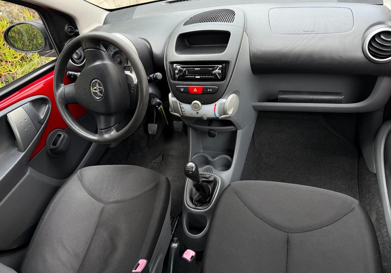 Toyota Aygo 1.0 12V VVT-i 5 porte Sol Connect