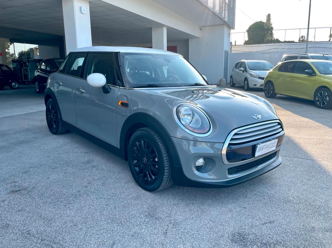 Mini Cooper D 1.5 116cv Business Auto