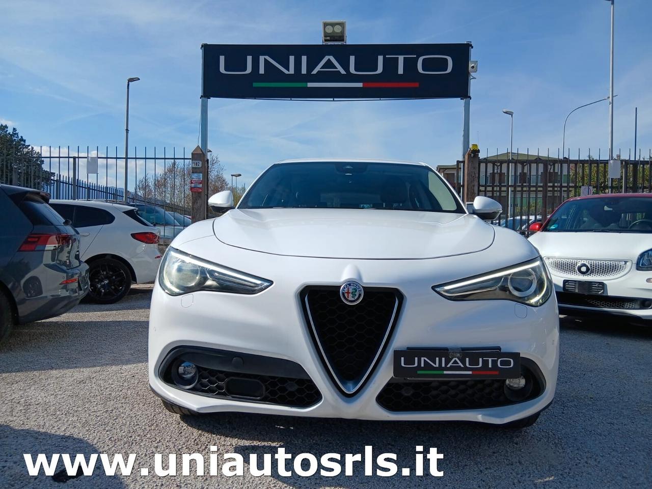 Alfa Romeo Stelvio 2.2 Turbodiesel 150 CV AT8 RWD Super