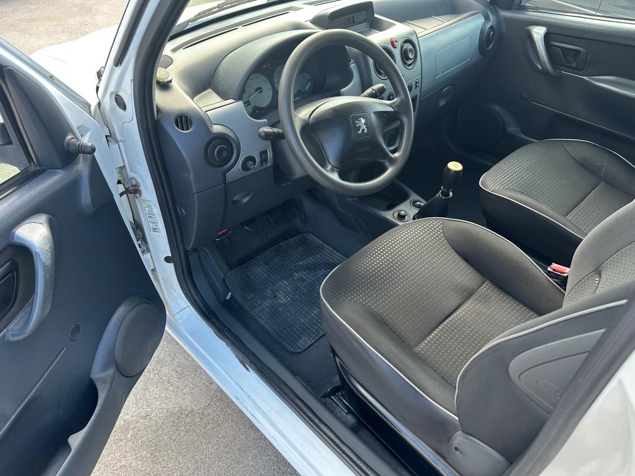 Peugeot Ranch 1.6 HDi 5p. Totem