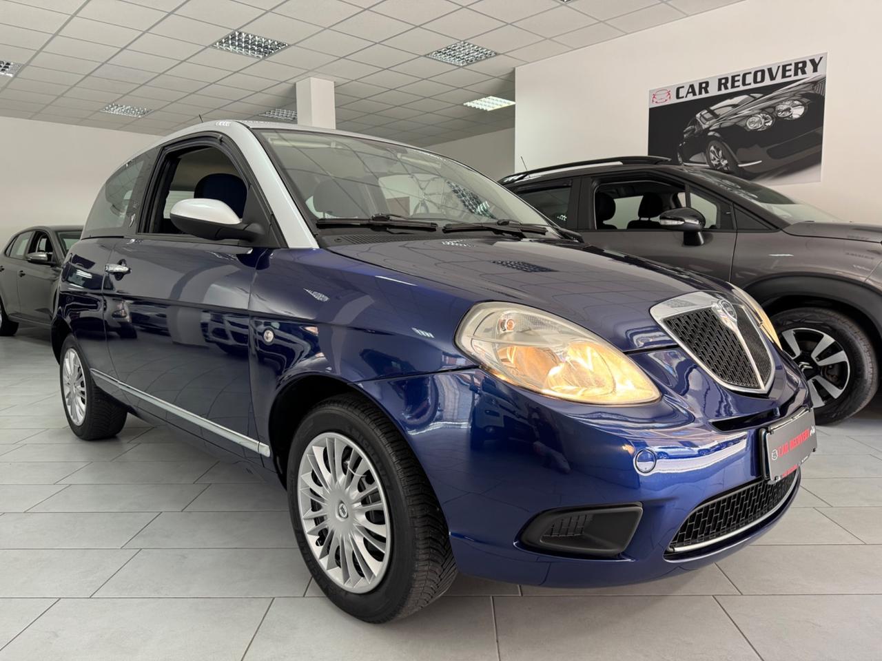 Lancia Ypsilon 1.2 Platino