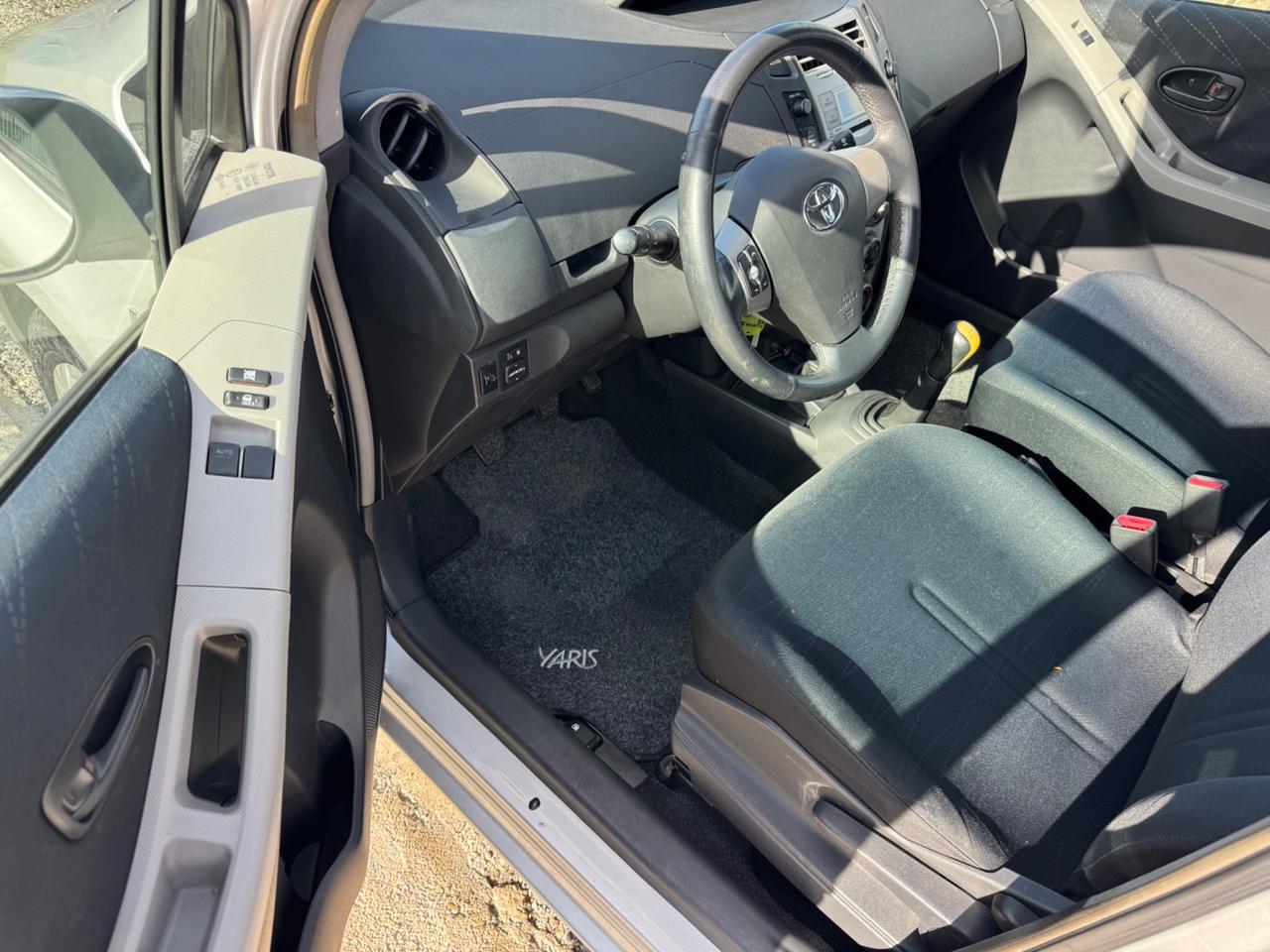 Toyota Yaris 1.4 D-4D 5 porte Sol NEOPATENTATI