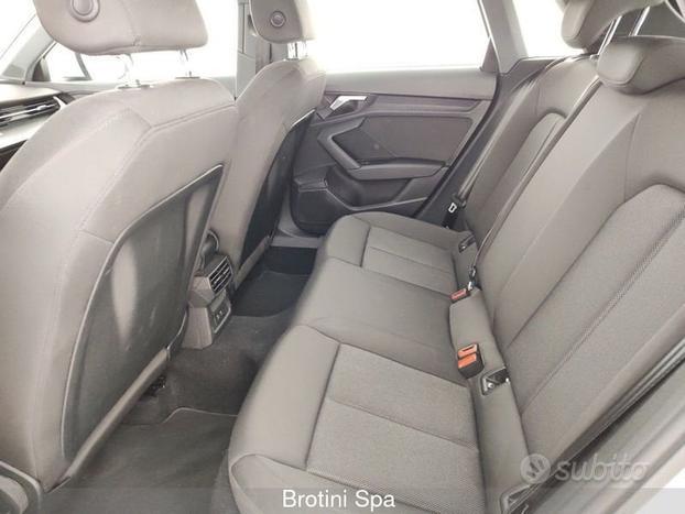 Audi A3 SPB 30 g-tron S tronic Business Advanced