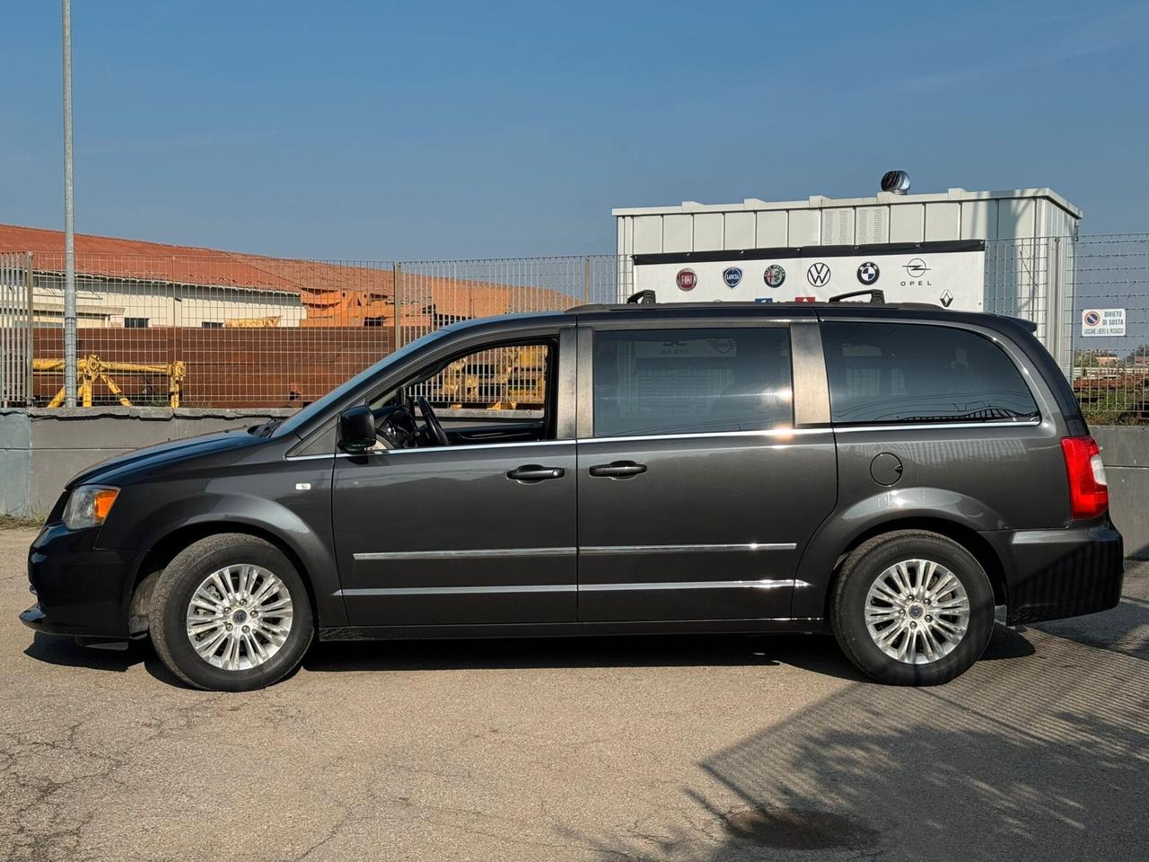 Lancia Voyager 2.8 Turbodiesel Platinum 163 CV