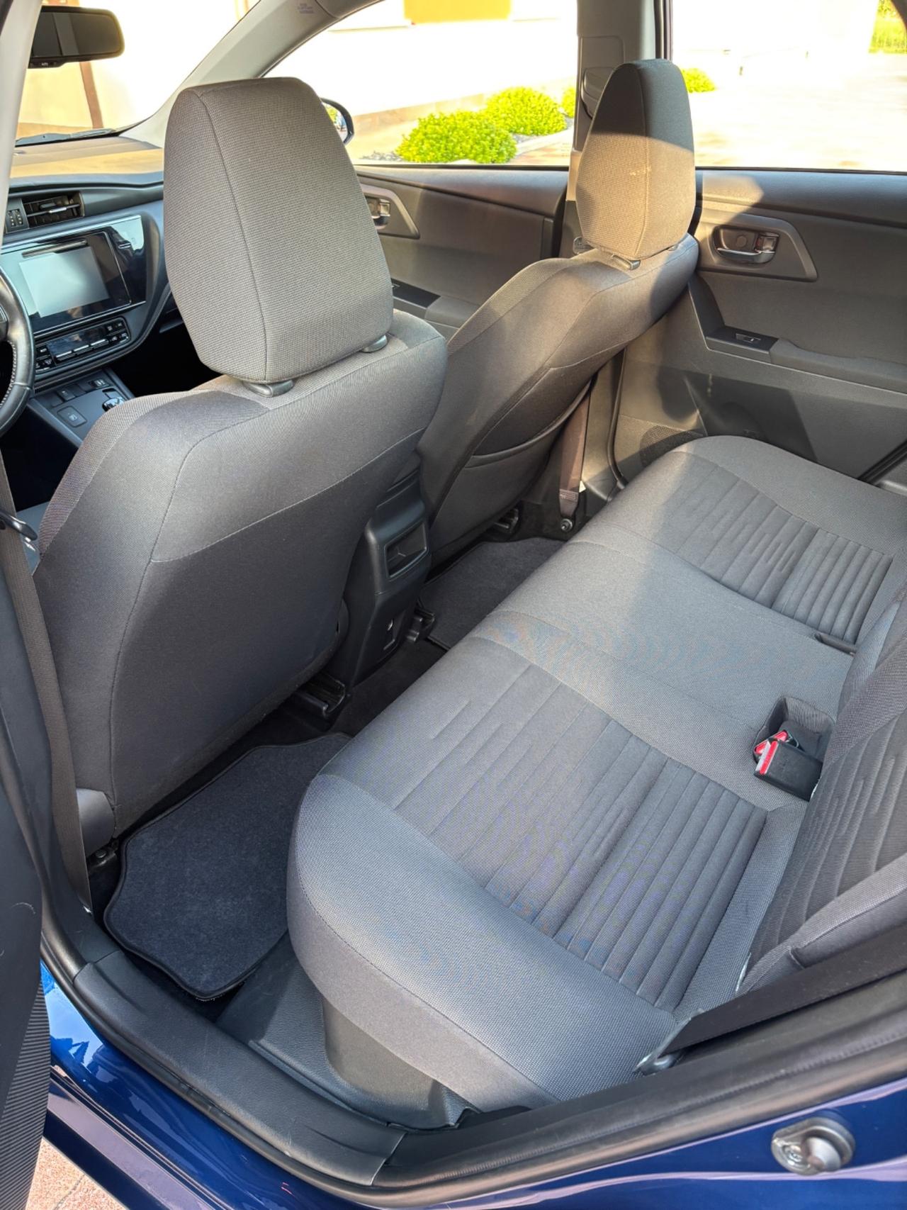 Toyota Auris Touring Sports 1.8 Hybrid Active