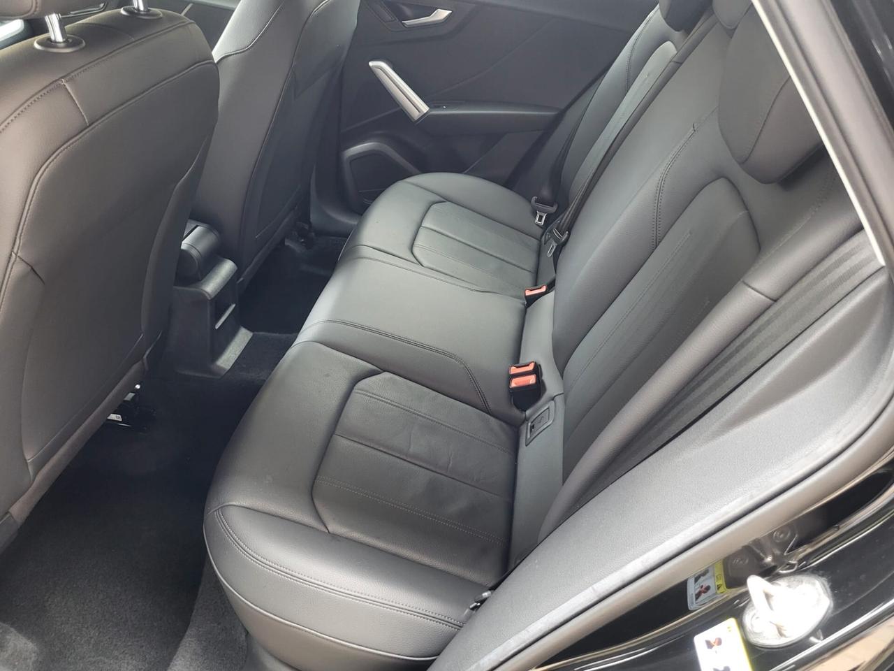 Audi Q2 1600 TDI S line Edition Cerchi 18 Pelle Fari Led...